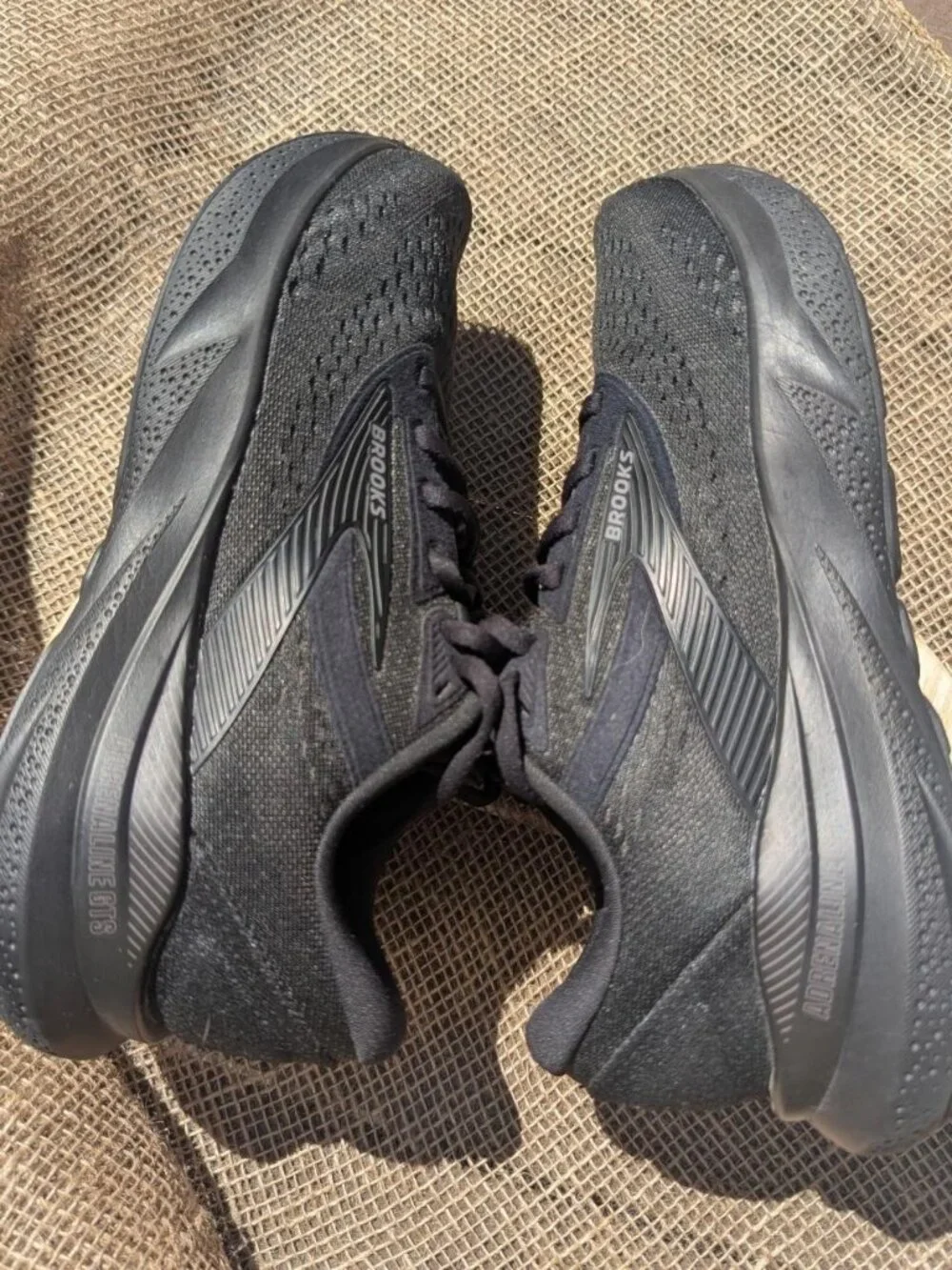 Brooks like new